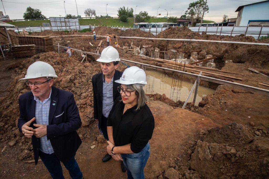 Atualizações sobre a obra da nova sede da Secretaria Municipal de Segurança Pública e Defesa Comunitária de São Leopoldo ObradonovoprAdiodaSemuspAvistoriadapeloprefeitoVanazzi11684785099390