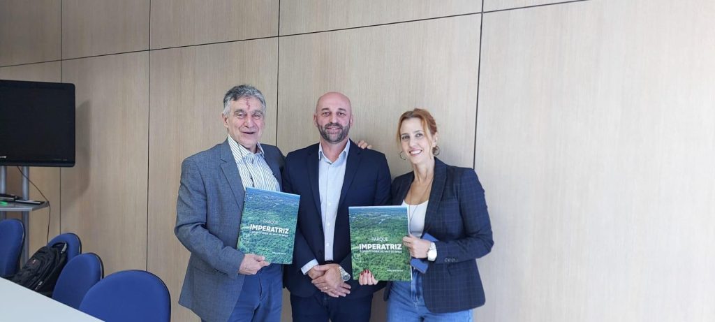 SecretArioAndersonEttercumpreagendaemBrasAliaparatratardeprojetosdeeducaAAosocioambiental41685032942029