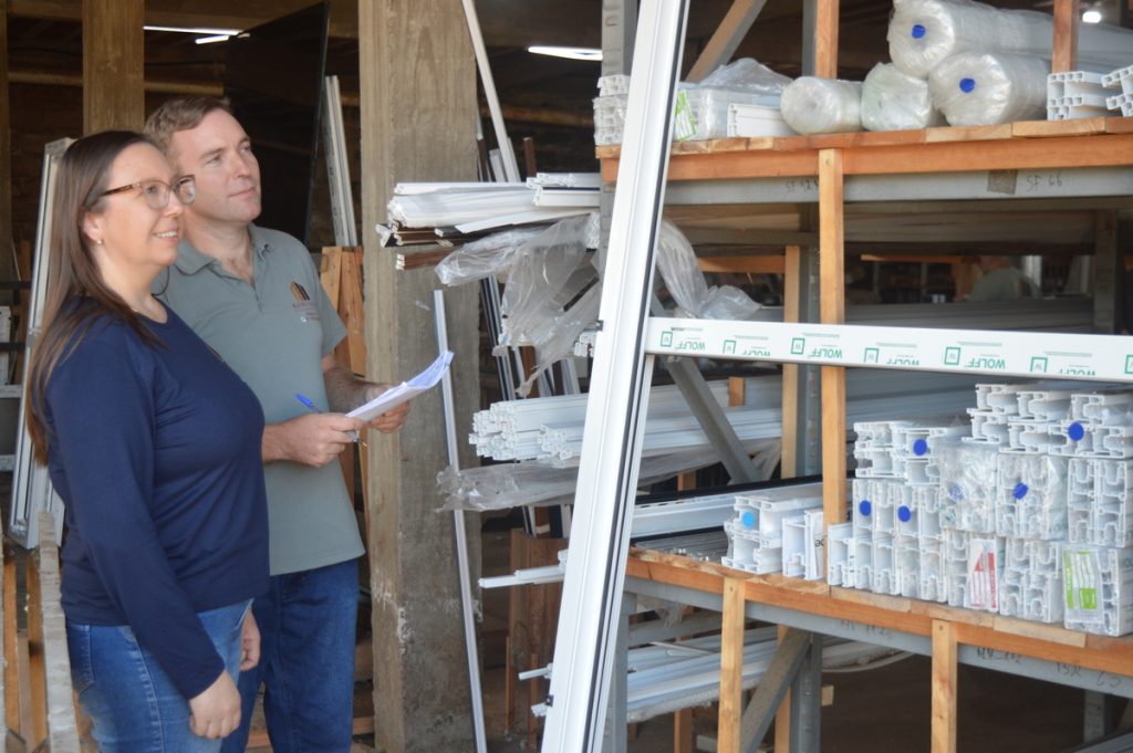 Setor da construção civil prevê crescimento pelo terceiro ano consecutivo, impulsionando empresas como a Esquadrias Nanthal 1 Esquadrias Nanthal