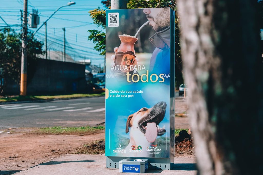 Semae e Prefeitura de São Leopoldo instalam Icehots em praças, oferecendo água gratuita à população 357389515 291128819978254 4559652305326493594 n