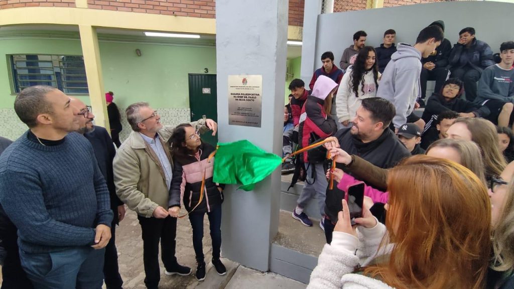 QuadrapoliesportivadaEmefPauloCoutoAinaugurada11689615304777