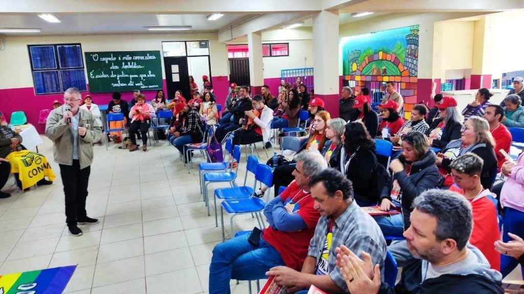 São Leopoldo recebe congresso de movimento que luta a favor da moradia congressomnlpm11693335462980