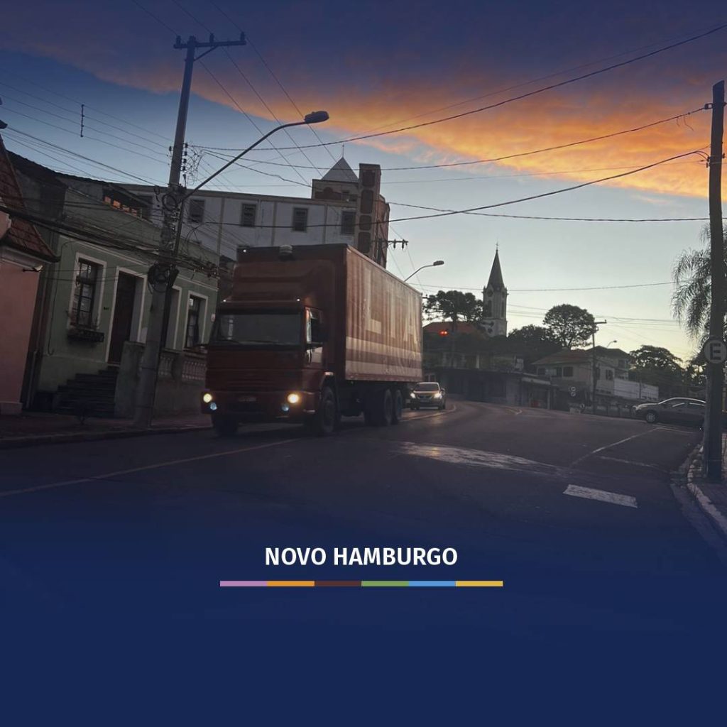 O descaso no trânsito já merece uma ação de socorro caminhao Espaco do Avila Card