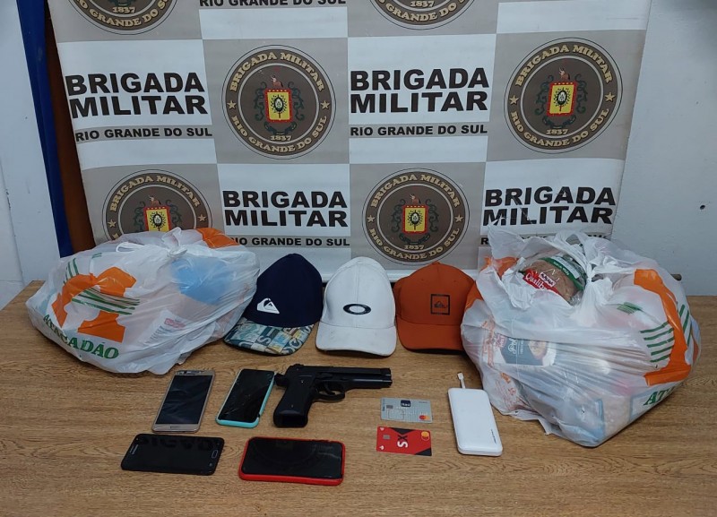 Adolescente é apreendido por participação em roubo de veículo no bairro Scharlau 14145047 515000 GDO