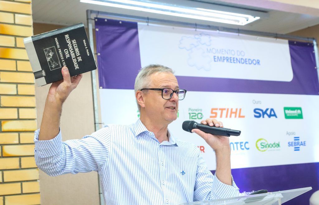 Protegendo seu Negócio: A Importância do Seguro de Responsabilidade Civil Cesar Dioni Costa 2