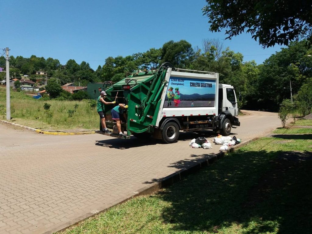 Dois Irmaos comemora 29 anos de Coleta Seletiva
