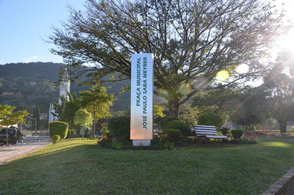 praca central1559912741