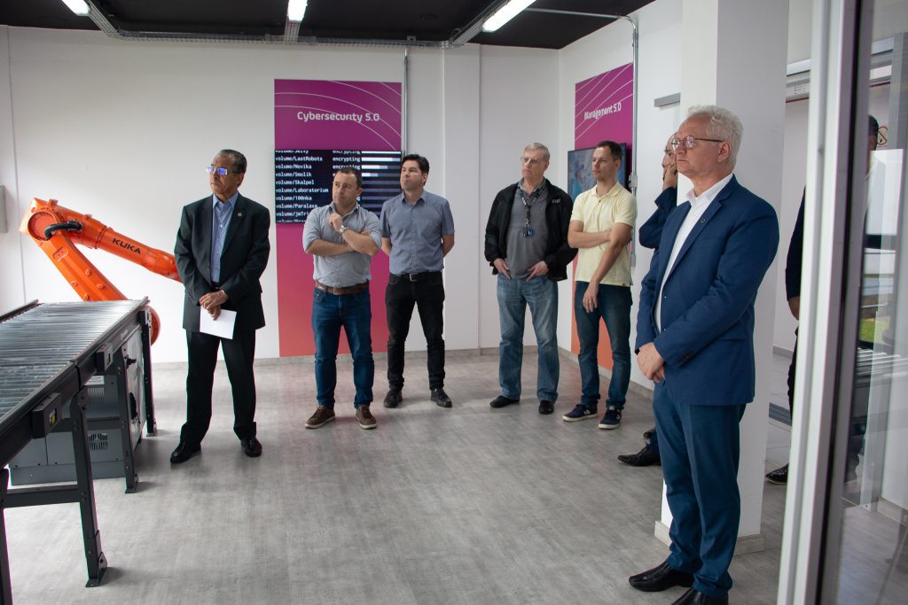 Governança do Tecnosinos recebe secretário de Ciência e Tecnologia para Transformação Digital do MCTI Credito Camila Kehl 3