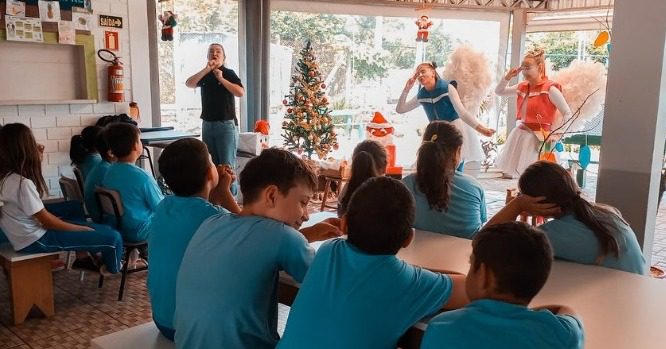 Anjinhas do Natal dos Anjos visitam escolas promovendo oficinas de libras WhatsApp Image 2023 11 16 at 14.25.23