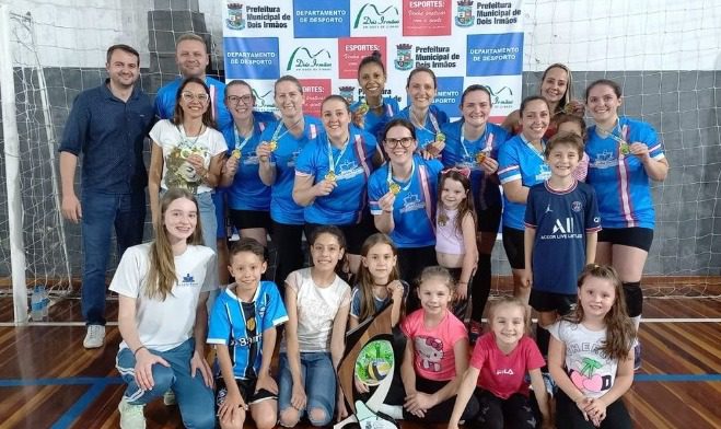 Equipes da Carlos Rausch vencem o Voleibol feminino e misto WhatsApp Image 2023 11 20 at 14.29.36