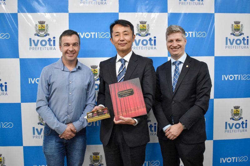 Ivoti recebe embaixador do Japão whatsapp image 2023 11 17 at 5.01.07 pm 1
