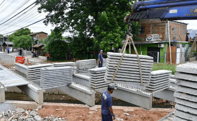 Futura ponte na Rua Campo Bom recebe vigas de concreto de seis toneladas Ponte Rua Campo BOm site