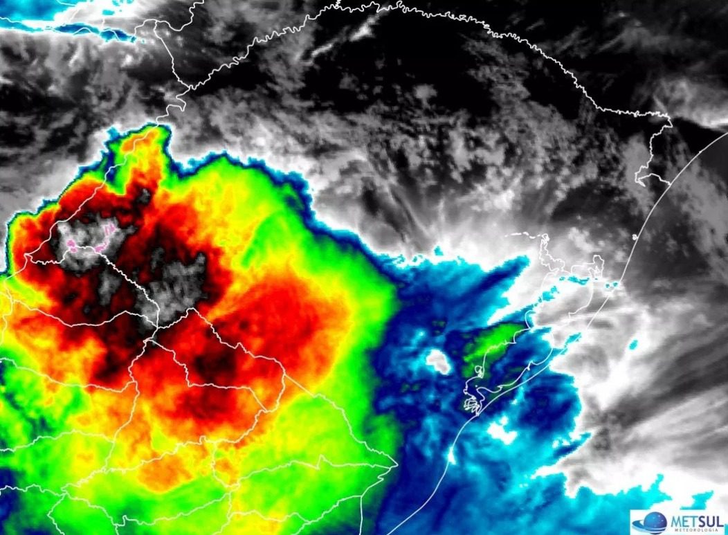 Onda de temporais avança pelo RS 1 WhatsApp Image 2023 12 15 at 16.13.39