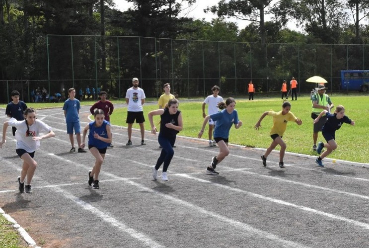Dois Irmãos homenageia os Destaques do Esporte 2023 nesta terça-feira WhatsApp Image 2023 12 19 at 14.29.23