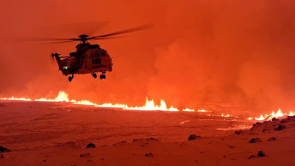 Imagens incríveis das primeiras 24 horas de erupção do vulcão na Islândia iceland2012c