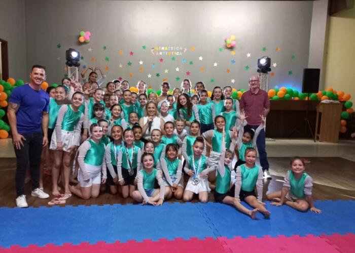 Oficinas de esporte encerram o ano com formatura e celebração maior WhatsApp Image 2023 12 21 at 110000
