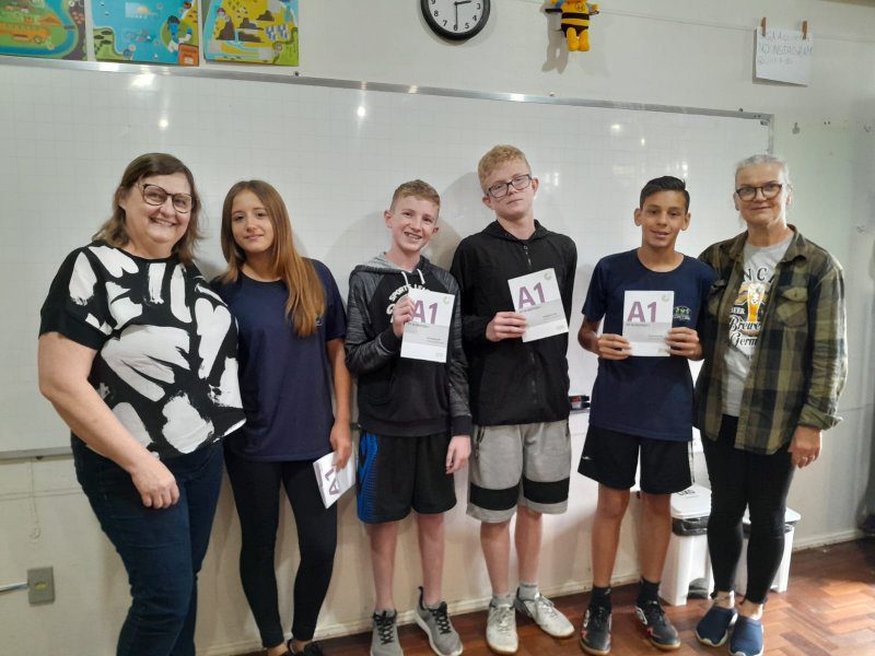 Alunos da rede municipal tem aprovação em prova de proficiência de Língua Alemã whatsapp image 2023 12 20 at 1.55.45 pm