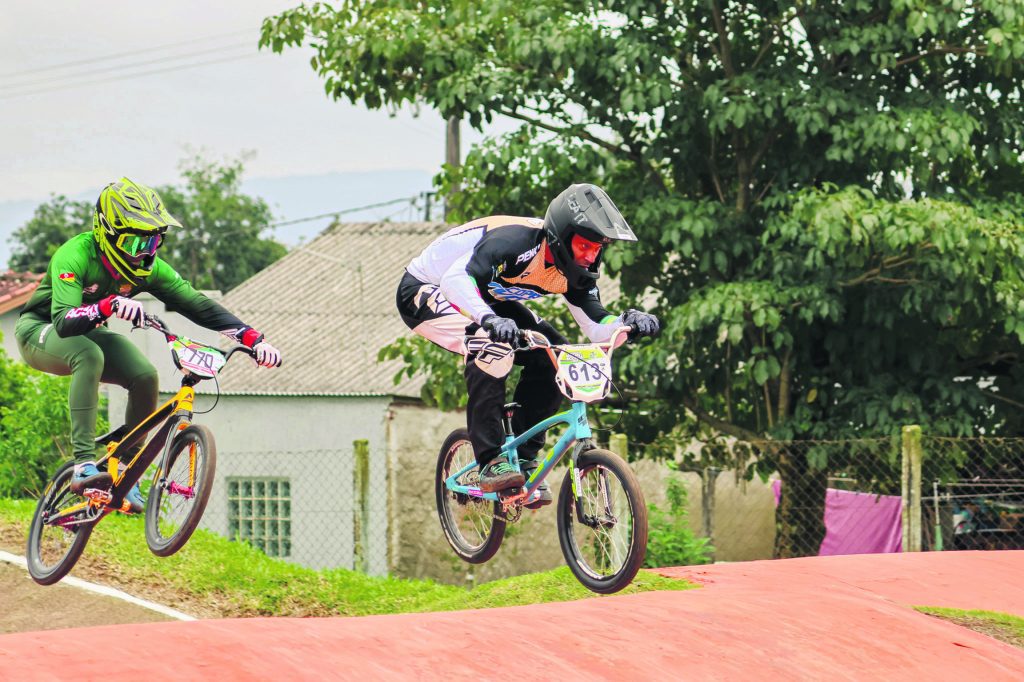 Conheça a incrível equipe formadora de campeões do bicicross em Ivoti IMG 8388