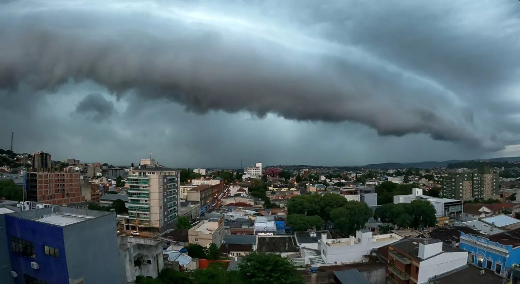 O pior já passou? A previsão do tempo desta quarta e quinta-feira WhatsApp Image 2024 01 16 at 16.38.41