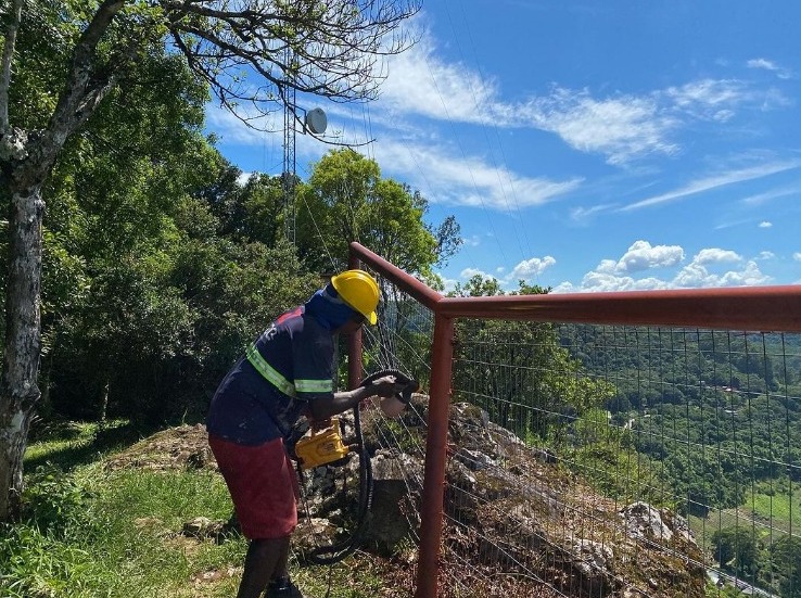 Morro da Embratel em obras no final de semana WhatsApp Image 2024 01 19 at 12.47.36