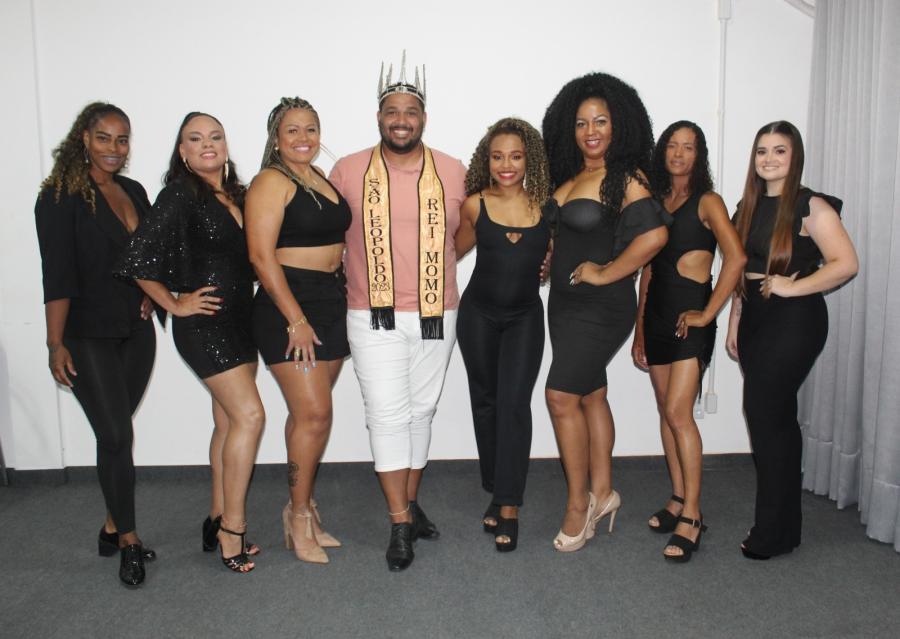 Aconteceu o encontro com as candidatas da Corte do Carnaval mariaaparecidatainavaneliseluandaniyelymarlaleandraedarieli1706044132400 foto