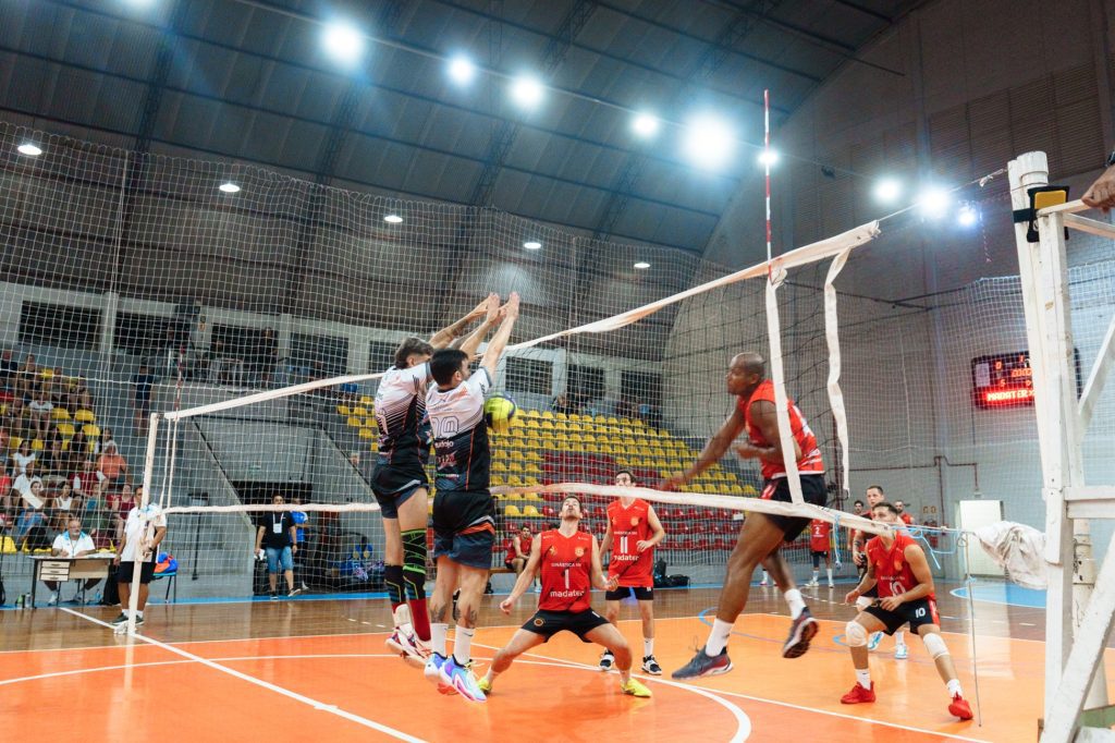 Conheça os campeões do Aberto de Vôlei DSC09698