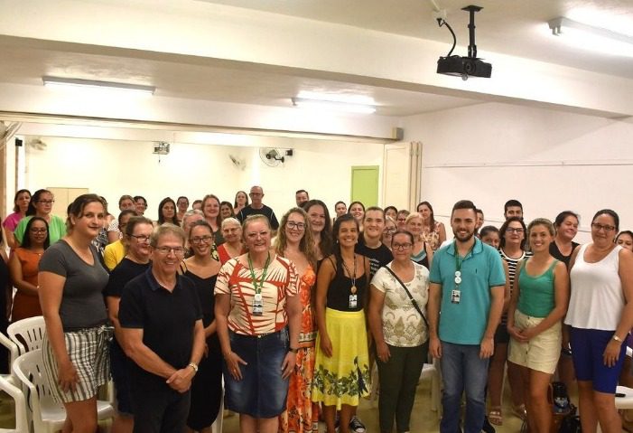 Setor da Alimentação Escolar promove encontro de formação para serventes escolares WhatsApp Image 2024 02 09 at 13.57.09