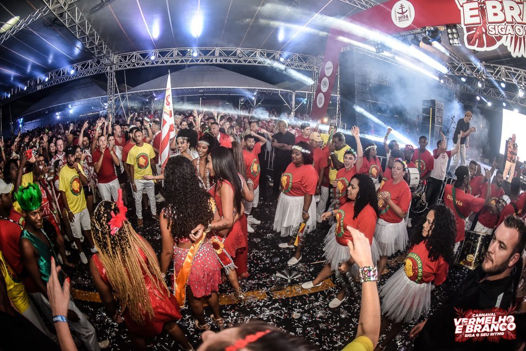 vermelhoebranco 1061