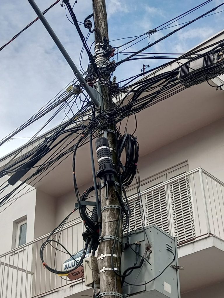 Dois Irmãos avança com iniciativa que pode “limpar postes” da região (Foto: arquivo pessoal)