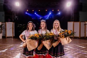 Soberanas do Kerb im Tannenwald representam Nova Petrópolis (Foto: Divulgação)