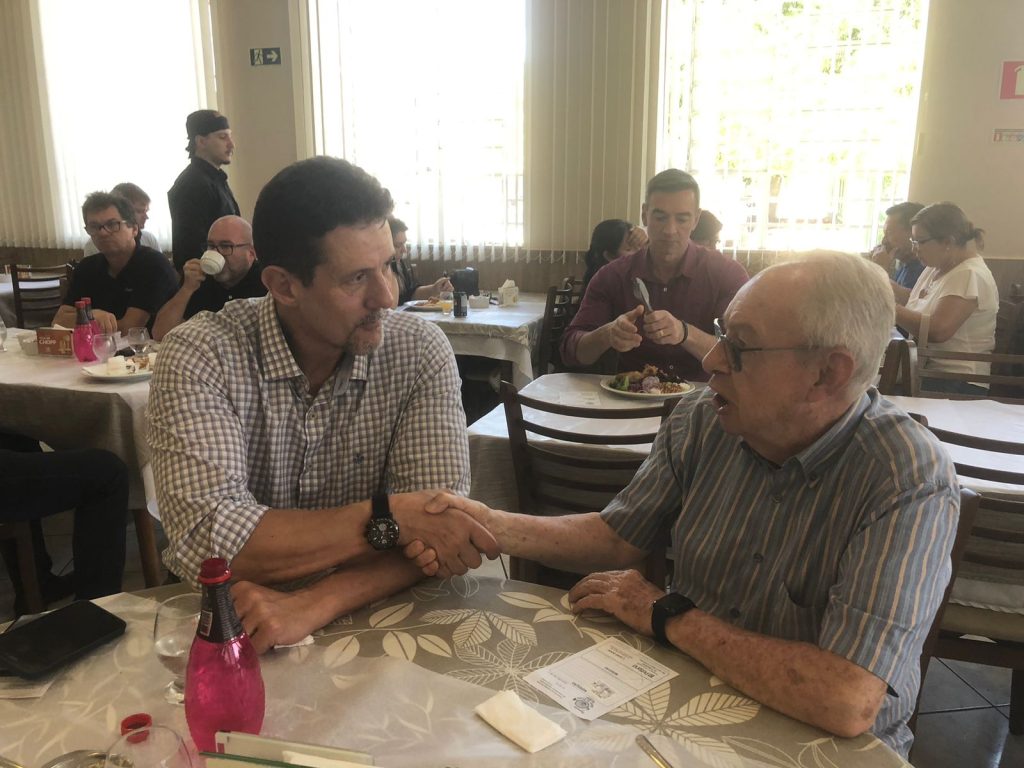 Paulo Kopschina deve ser anunciado no Republicanos Delegado Zucco almoça com Paulo Kopschina