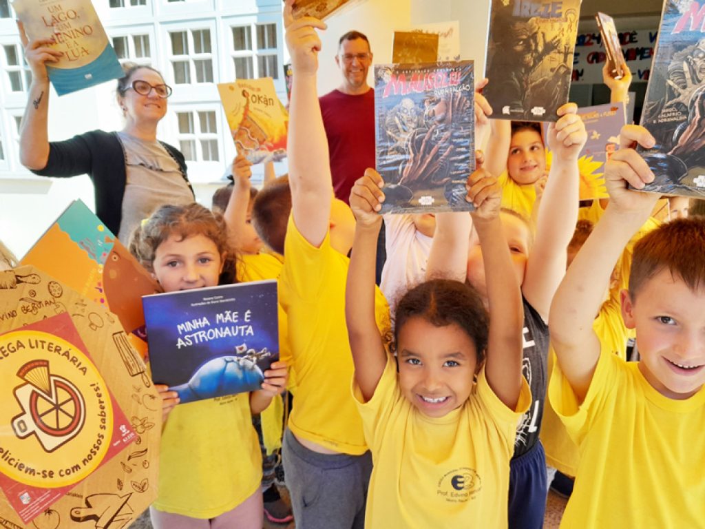 A primeira ‘Tele-entrega Literária’ do ano em Morro Reuter primeira tele entrega literaria do ano aconteceu nesta quarta feira