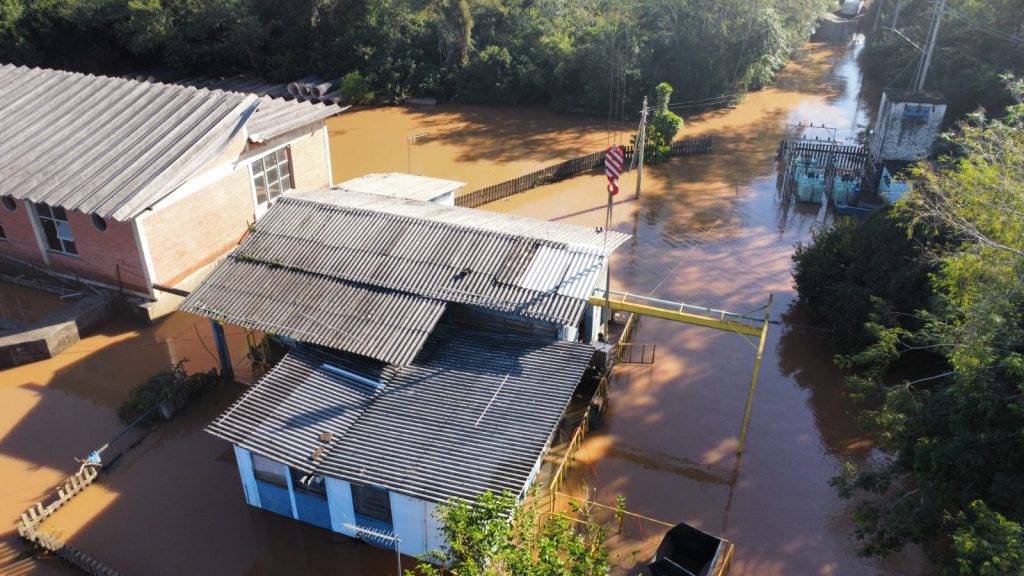 Comusa alerta para fake news que circula nas redes sociais Comusa enchente maio 2024 Novo Hamburgo