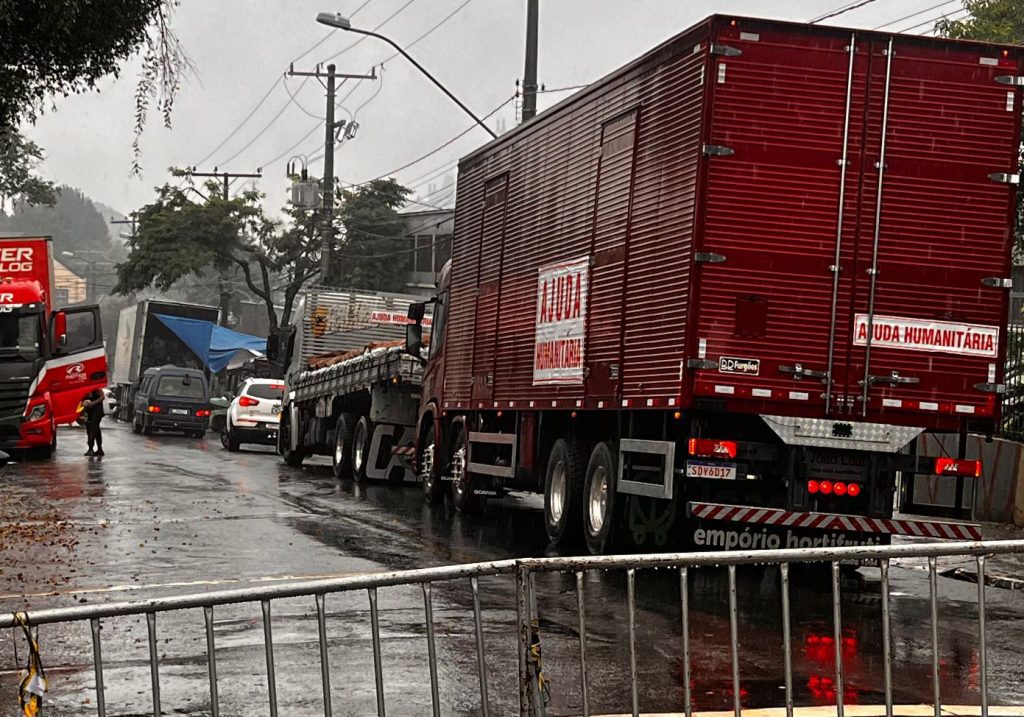 Está mais do que na hora de liberar o trânsito em Hamburgo Velho IMG 20240512 WA0003