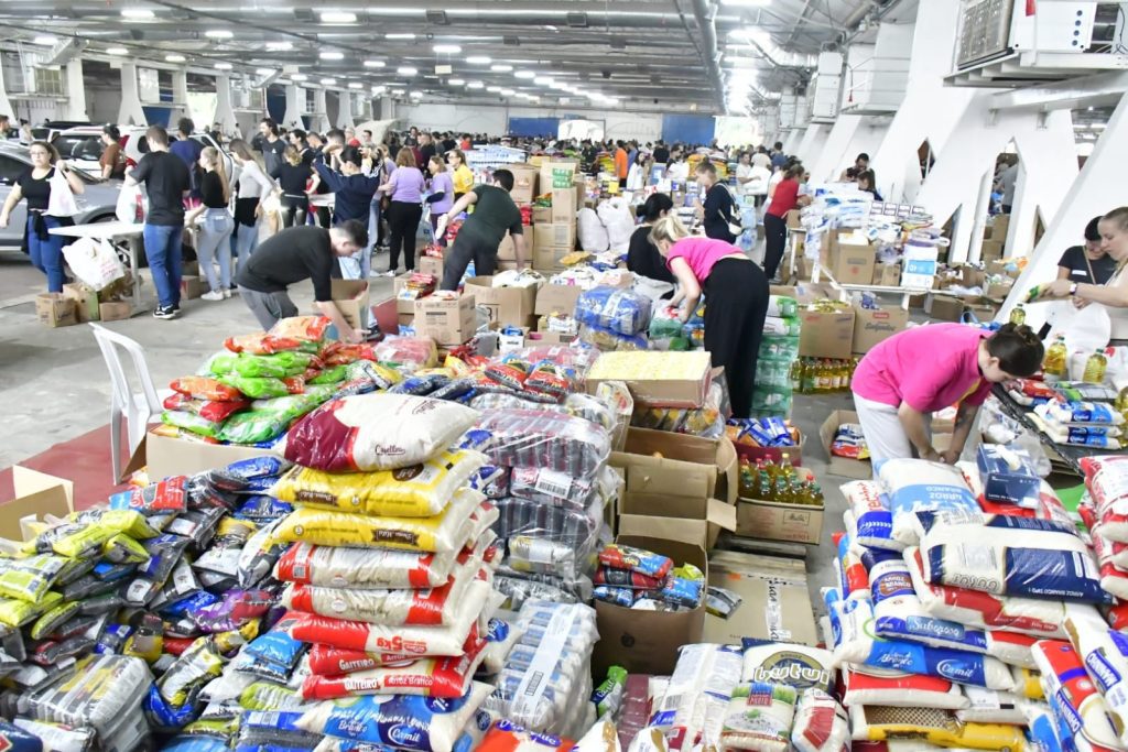 Enchente em Novo Hamburgo: saiba como doar marmitas e refeições prontas Fenac, doações, enchente maio 2024, Novo Hamburgo