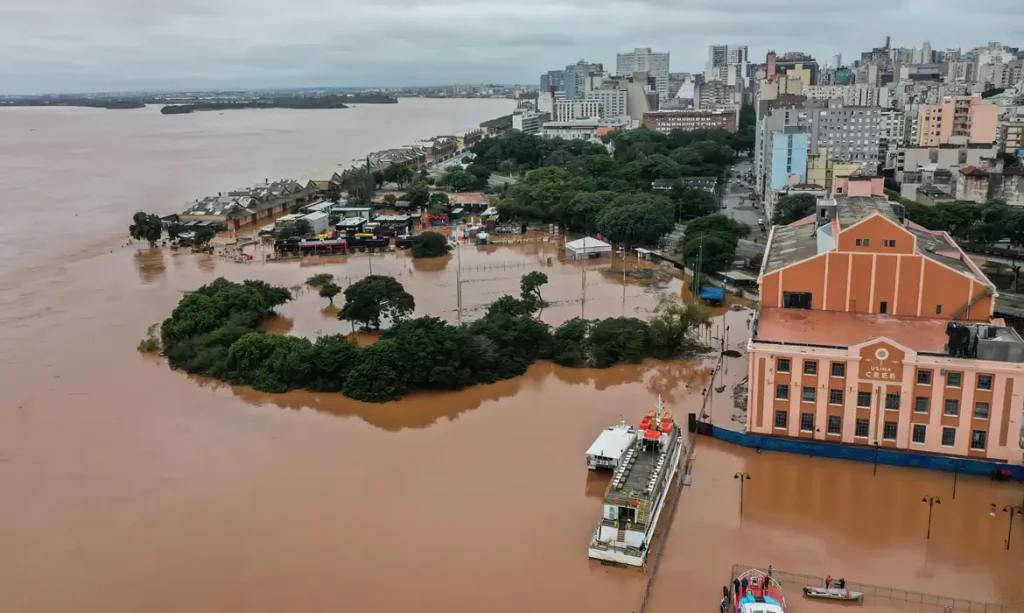 Guaíba retorna aos 5 metros e ameaça ampliar as áreas de alagamento em Porto Alegre Rio Guaíba Porto Alegre nível Sebastião Melo