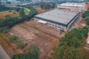 Casas serao armadas ao ar livre e espacos como cozinha e refeitorio ficarao em galpao coberto Foto Joel Vargas Ascom GVG