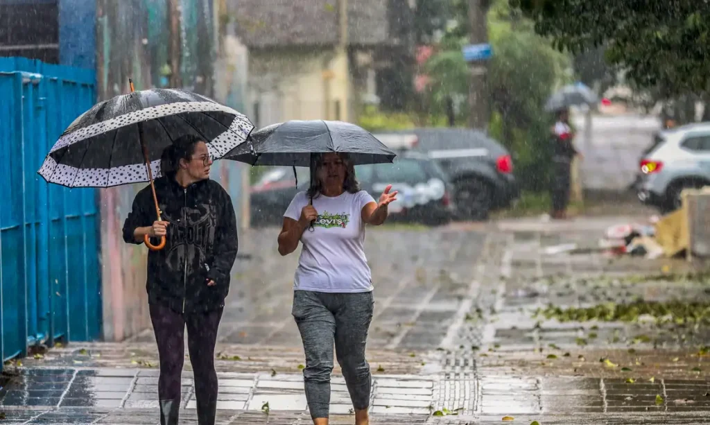 Chuva RS foto Rafa Neddermeyer Agência Brasil