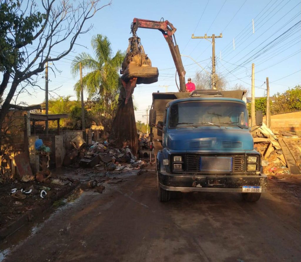 Força-tarefa de limpeza remove quase 190 mil toneladas de resíduos Foto: Divulgação