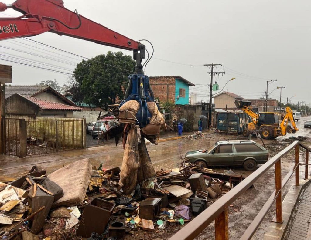 Prefeitura apresenta ações para reconstrução da cidade após enchente histórica devastacao cheiias de 2024 Sao Leopoldo