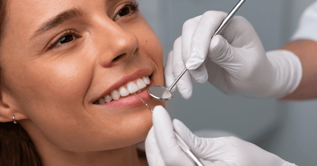 Lente de contato dental: especialista explica 5 dúvidas comuns de quem procura o tratamento lente dental odontologia dentista foto divulgação