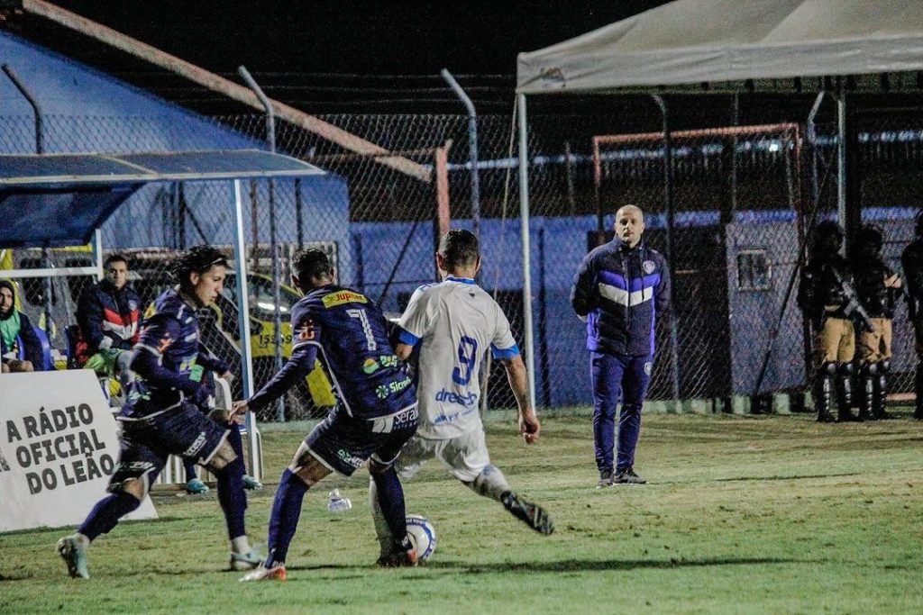 Noia segue vivo na Série D do Brasileirão Esporte Clube Novo Hamburgo, Noia, Anilado, futebol