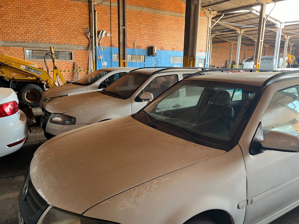 Prefeitura fará leilão de inservíveis e de dois cavalos Prefeitura de Estância Velha realiza leilão de bens inservíveis e equinos