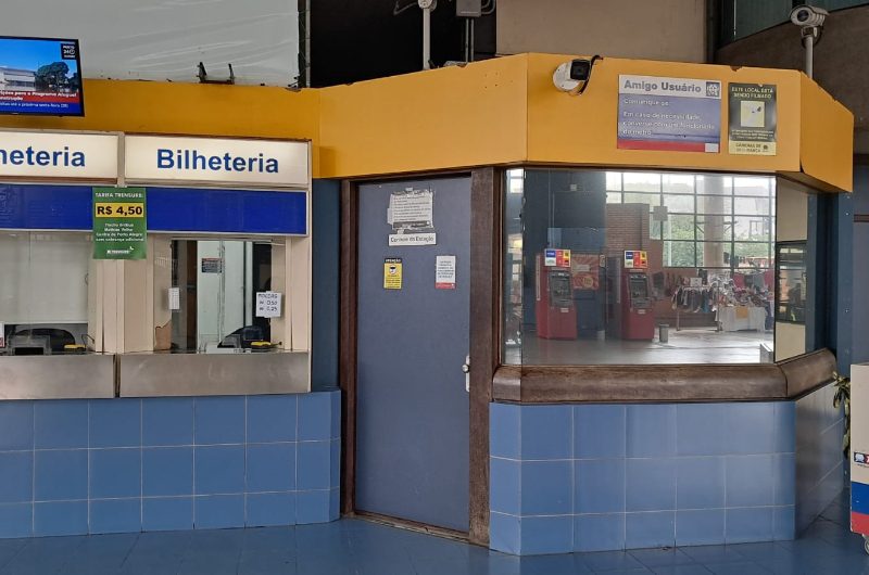Trensurb amplia e retoma serviços com ônibus integrados; confira 1 Trensurb bilheteria Estação São Leopoldo