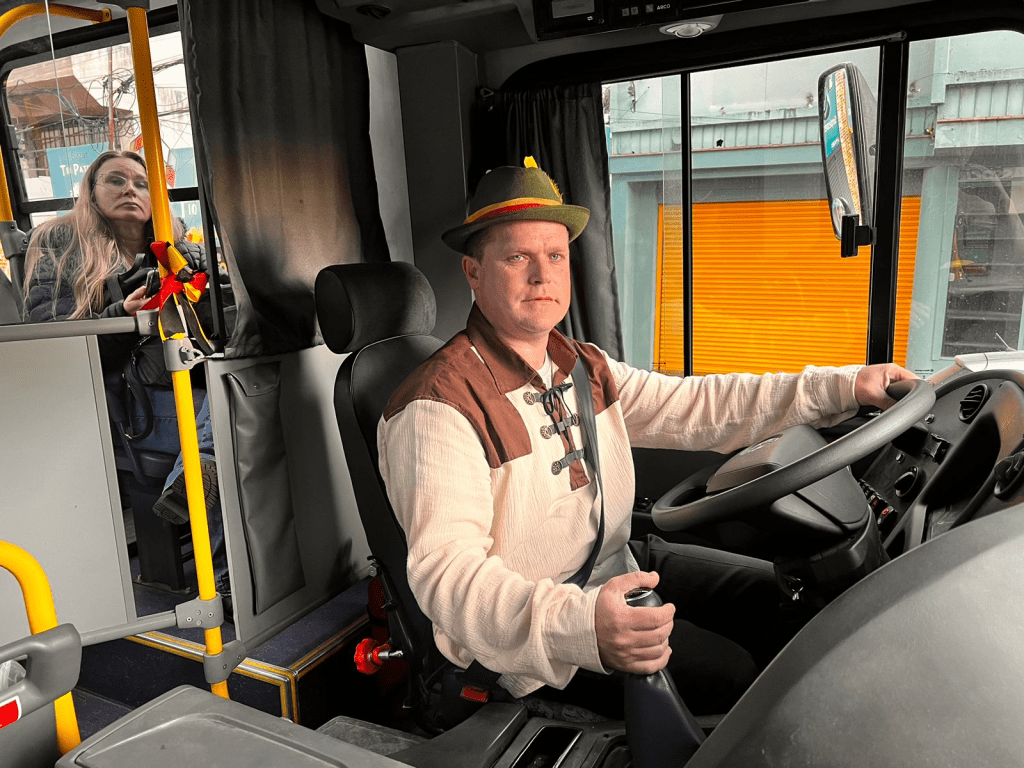 Motoristas de ônibus homenageiam bicentenário da imigração alemã Foto: Divulgação