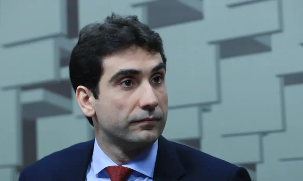 Gabriel Galípolo é indicado por Lula ao Banco Central Gabriel Galípolo indicado ao Banco Central