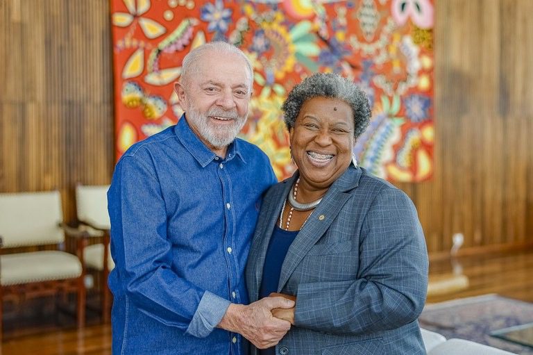 Presidente Lula nomeia nova ministra dos Direitos Humanos Deputada Macae Evaristo e nomeada nova ministra dos Direitos Humanos