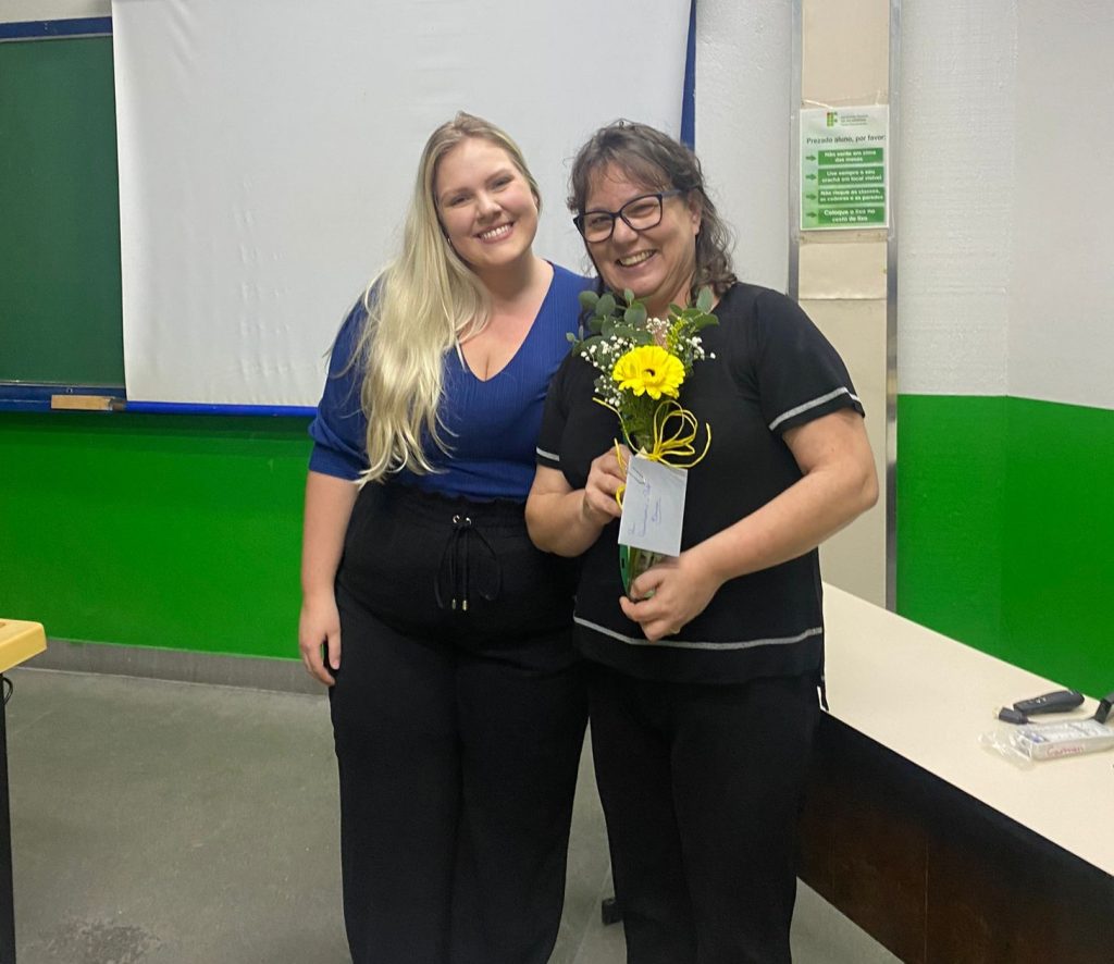 Engenheira Mecanica desenvolve dispositivo para verificacao de fissuras dentarias produzido em impressora 3D