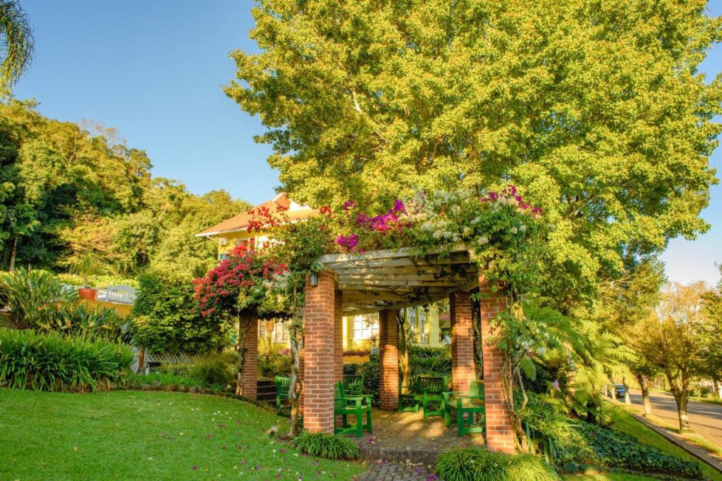 Gramado e Nova Petrópolis se destacam entre os destinos mais floridos na primavera Hotel Pousada da Neve Nova Petropolis