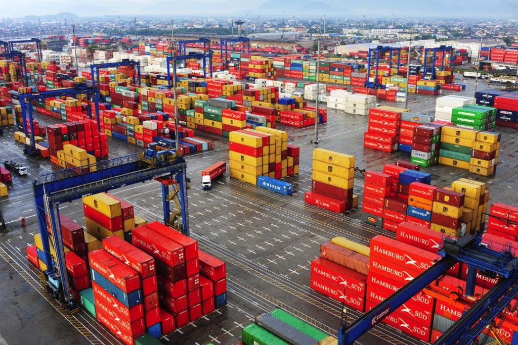 exportações - porto de embarque - conteiners